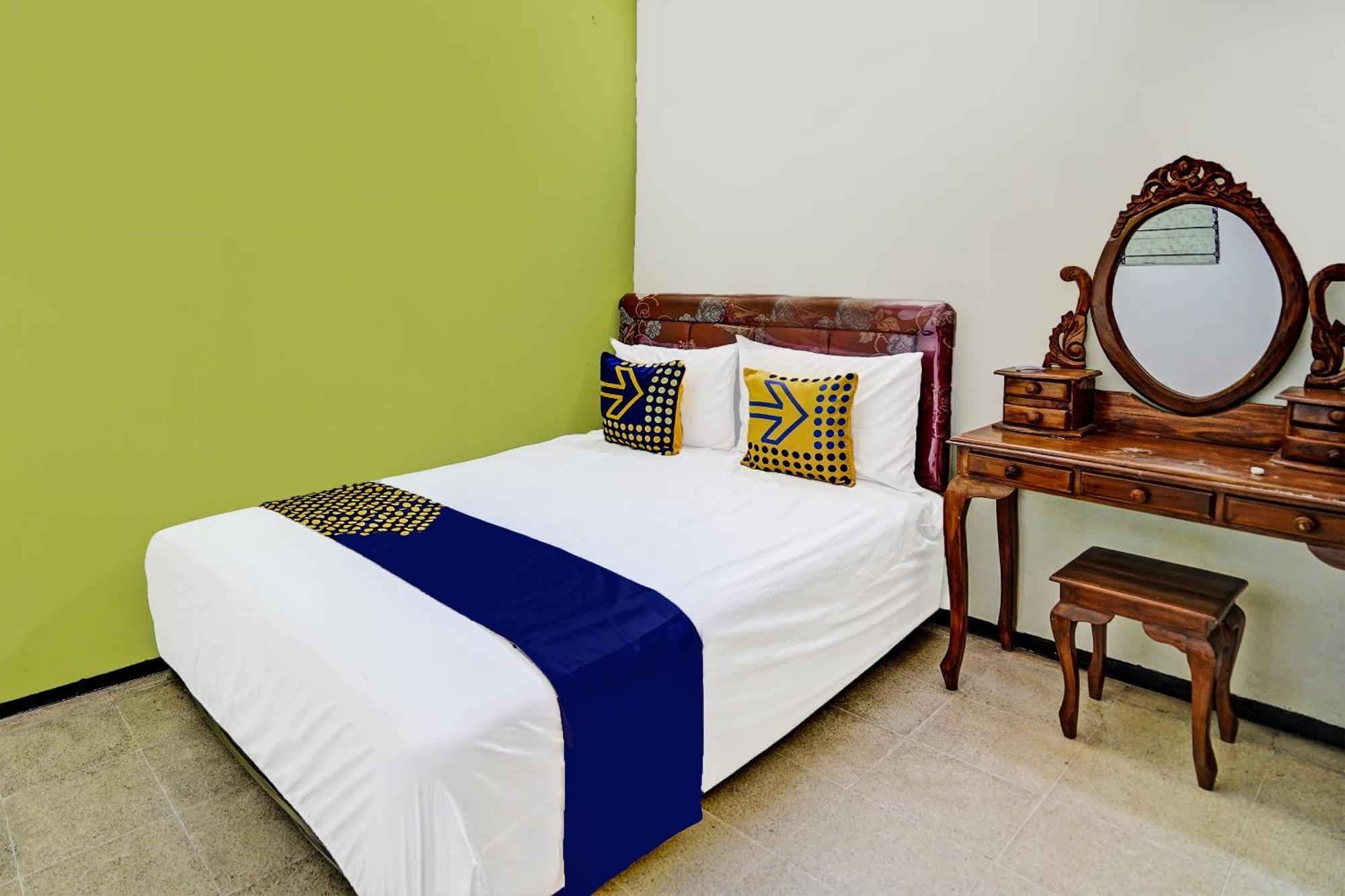 Spot On 91716 Kost Yy Syariah Hotel Mojokerto ภายนอก รูปภาพ
