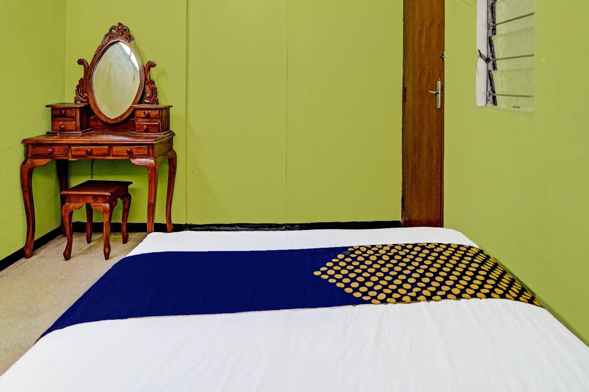 Spot On 91716 Kost Yy Syariah Hotel Mojokerto ภายนอก รูปภาพ